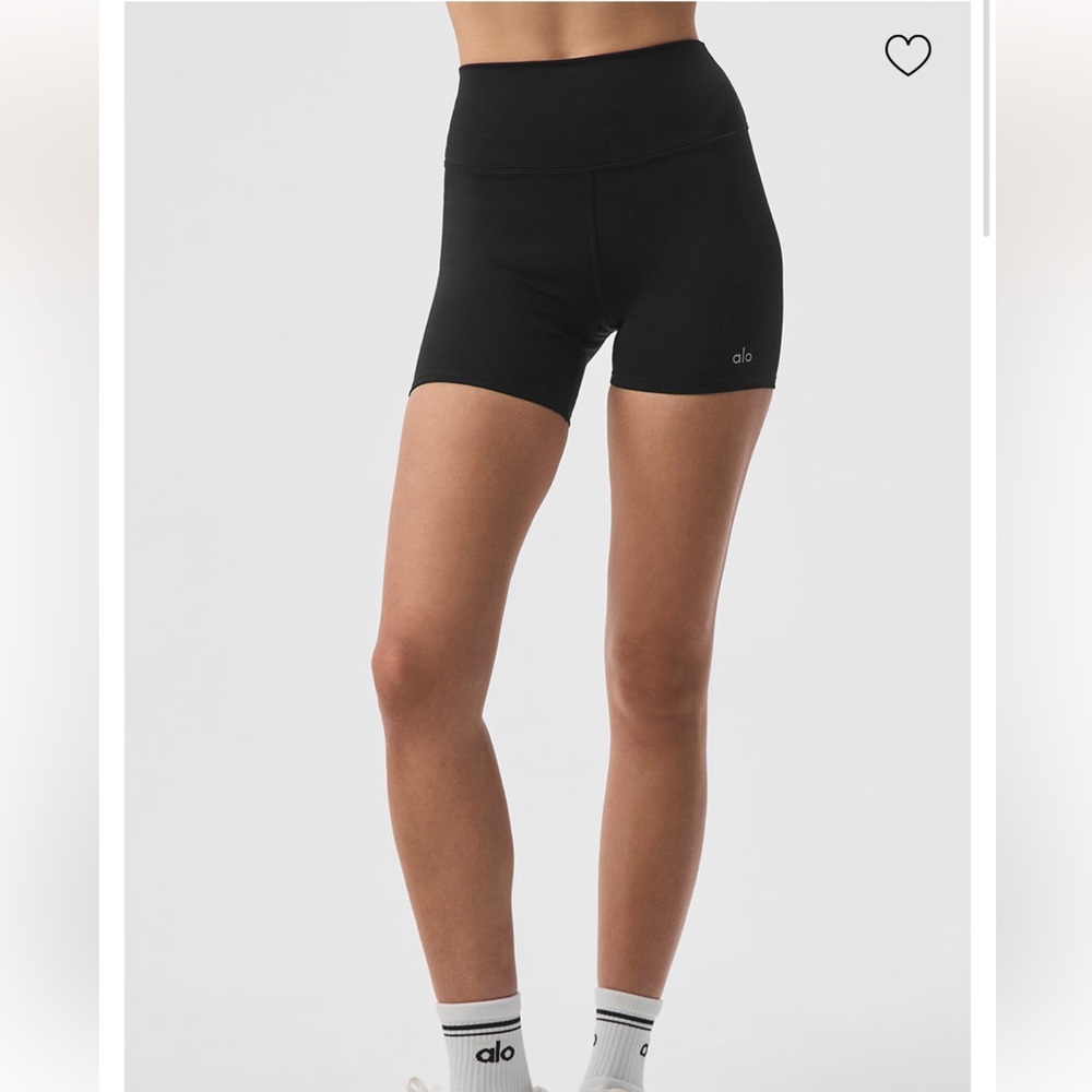 Alo 5” Airlift Energy Short Black